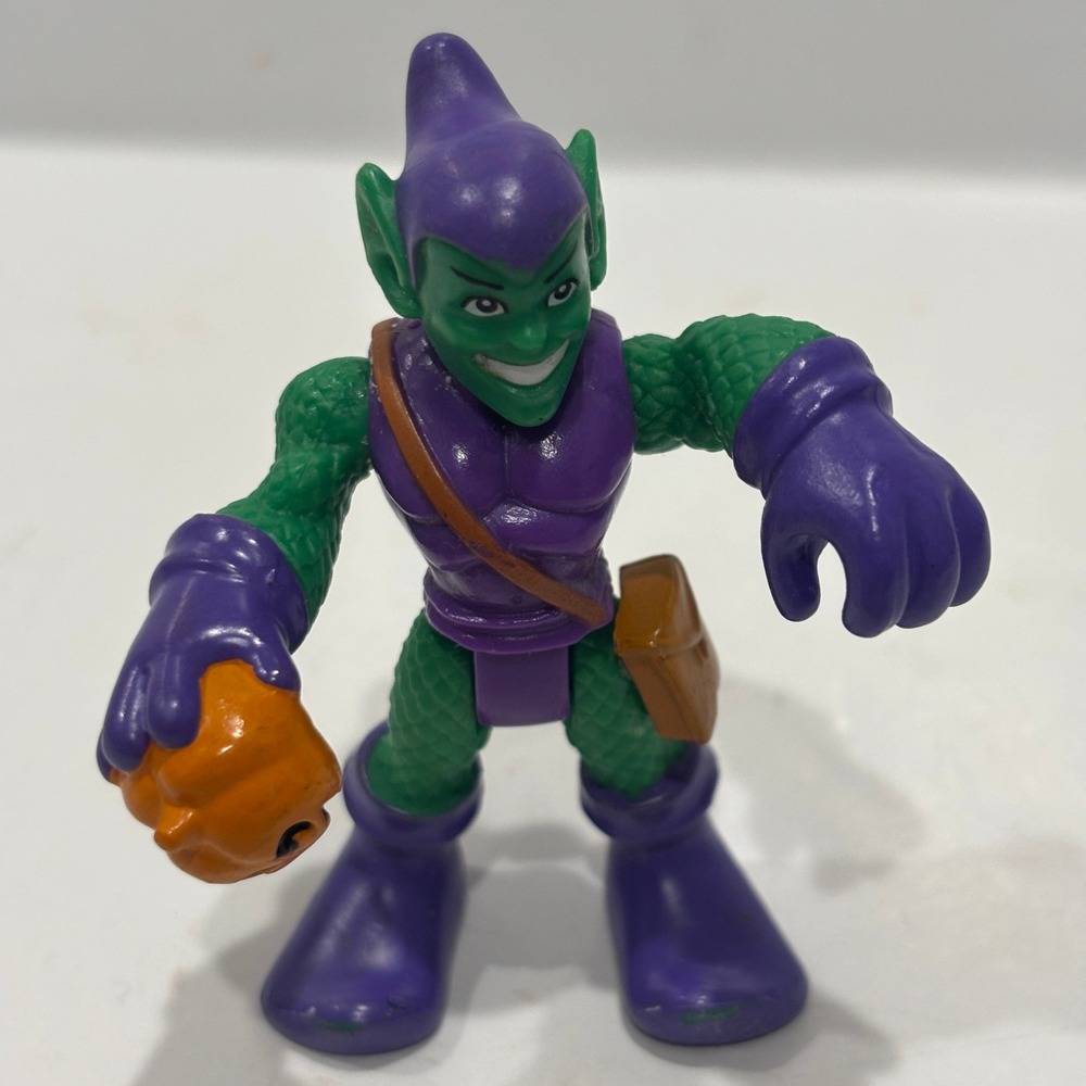 Marvel Super Hero Squad Green Goblin Figure with Pumpkin Bomb Spider-Man Villain